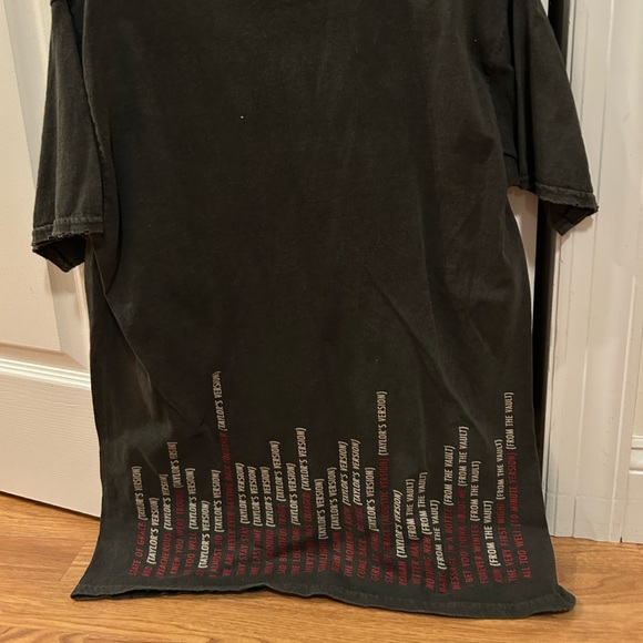 COPY - Taylor Swift Urban Outfitters Oversized Red (Taylor’s Version) T-Shirt - Picture 4 of 9